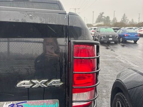 Used 2014 RAM 2500 Tradesman w/ Chrome Appearance Group image 9