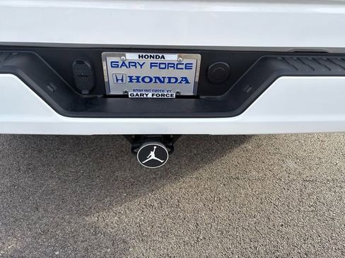 Used 2025 Chevrolet Silverado 1500 Custom image 22