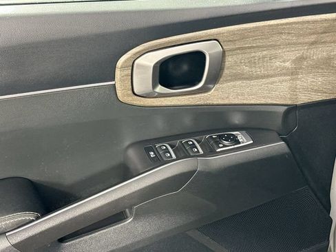Used 2023 Kia Sorento S w/ Panoramic Sunroof Package AWD/4WD image 26