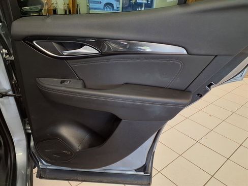 Used 2025 Buick Envision Preferred image 12