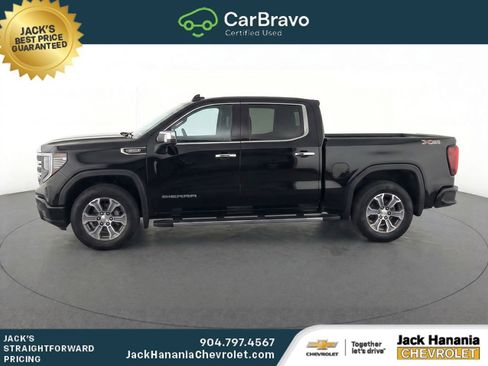 Used 2022 GMC Sierra 1500 SLT w/ X31 Off-Road Package AWD/4WD image 7