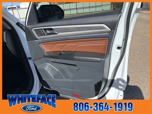 Used 2021 Volkswagen Atlas SEL Premium image 44