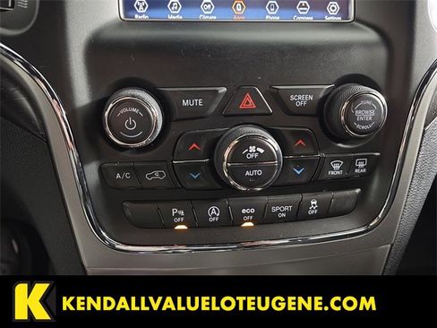 Used 2018 Jeep Grand Cherokee Laredo image 15