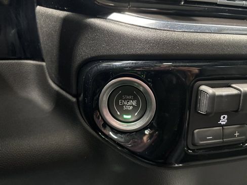 Used 2024 Chevrolet Silverado 2500 High Country image 42