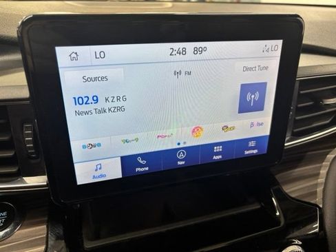 Used 2021 Ford Explorer Limited AWD/4WD image 4