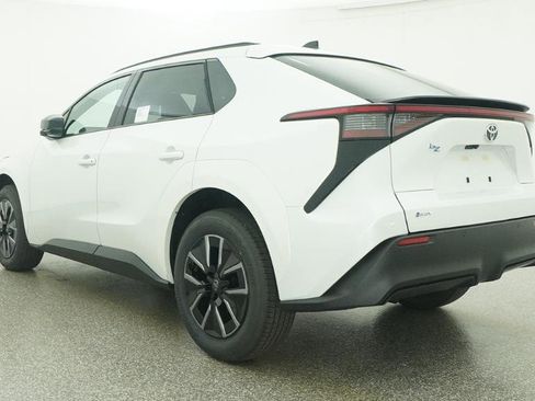 New 2026 Toyota bZ FWD image 31