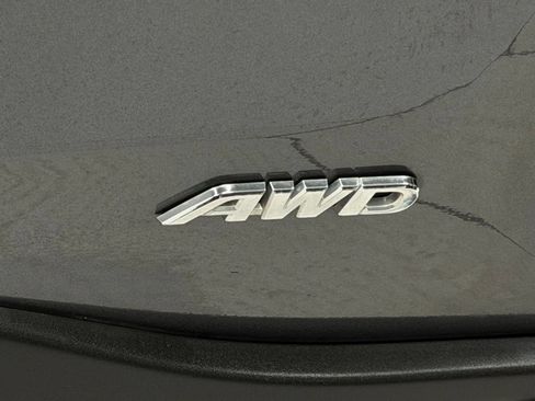 Used 2021 Toyota RAV4 LE AWD/4WD image 31