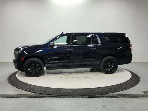 Used 2023 Chevrolet Suburban Premier AWD/4WD image 5