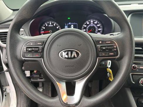 Used 2018 Kia Optima LX image 8