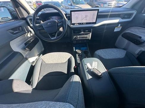 New 2025 Ford Maverick XLT image 11