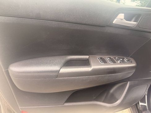 Used 2019 Kia Sportage LX AWD/4WD image 13