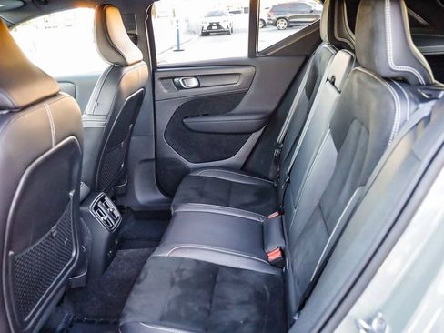 Used 2021 Volvo XC40 P8 Recharge image 20