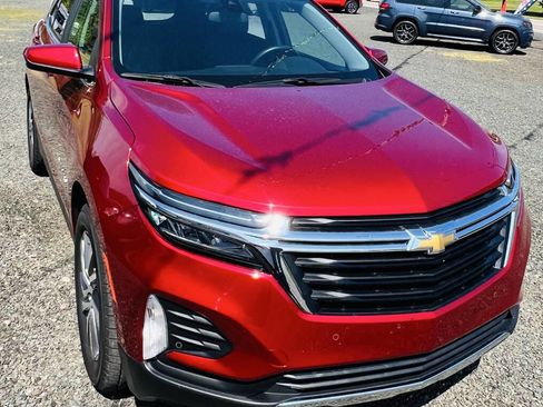 Used 2024 Chevrolet Equinox LT w/ LPO, Floor Liner Package FWD image 1