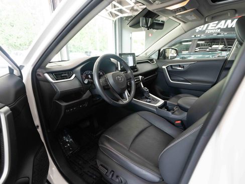 Certified 2021 Toyota RAV4 Limited w/ Limited Grade Weather Package AWD/4WD image 9