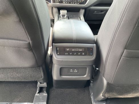Used 2024 Nissan Pathfinder SV w/ SV Premium Package AWD/4WD image 25
