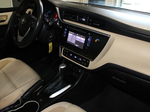 Used 2019 Toyota Corolla LE FWD image 26