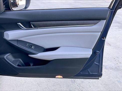 Used 2020 Honda Accord Touring image 21
