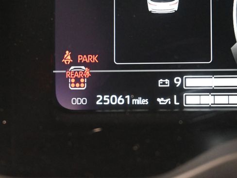 Used 2023 Toyota Sequoia Platinum image 27