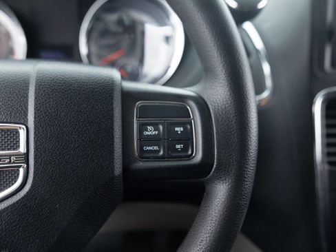 Used 2011 Dodge Grand Caravan Express FWD image 38