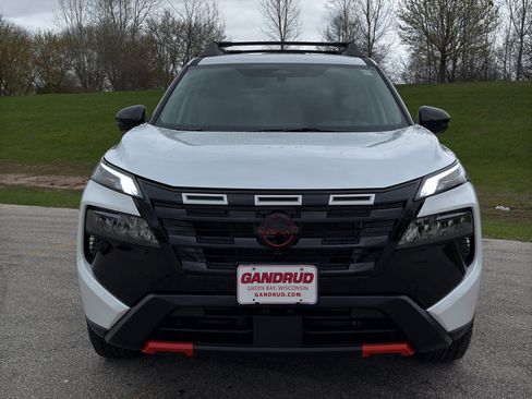 New 2026 Nissan Rogue SV AWD/4WD image 3