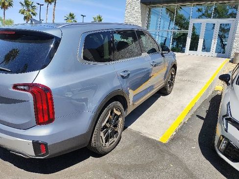 Used 2024 Kia Telluride S w/ S Sunroof Package FWD image 8