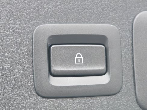 Used 2025 MAZDA CX-30 AWD 2.5 S w/ Preferred Package image 24