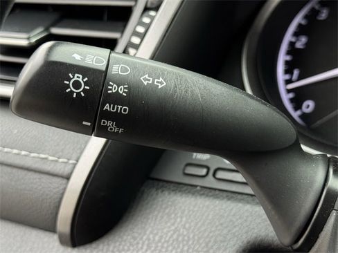 Used 2024 Toyota Camry SE image 21