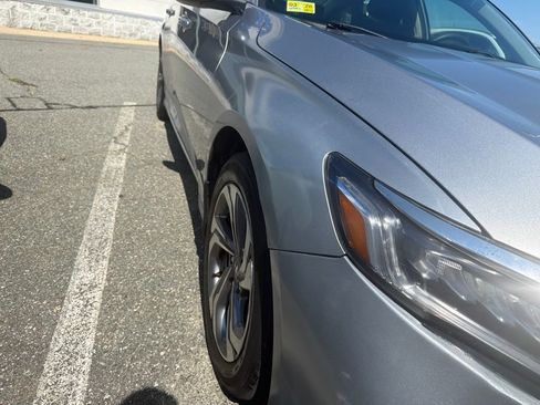 Used 2019 Honda Accord EX image 3