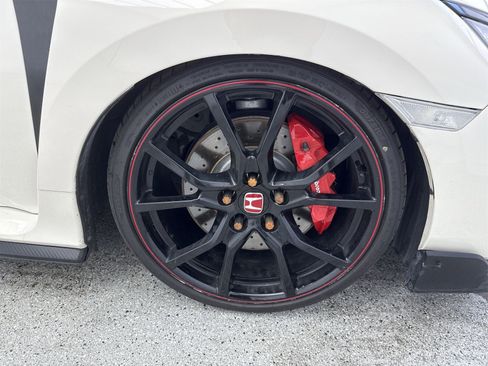 Used 2019 Honda Civic Type R image 44