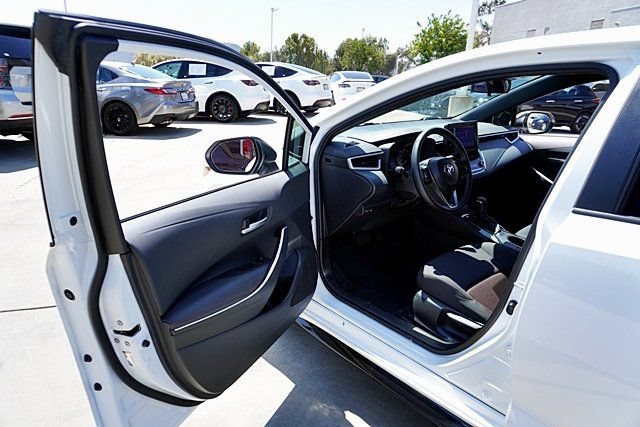 Used 2025 Toyota Corolla SE FWD image 49