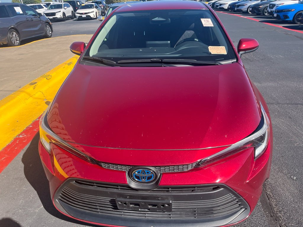 Used 2024 Toyota Corolla LE FWD image 2