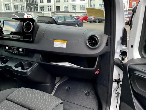 Certified 2025 Mercedes-Benz Sprinter 2500 image 19
