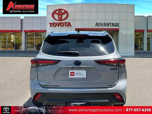 Certified 2024 Toyota Highlander XLE AWD/4WD image 8