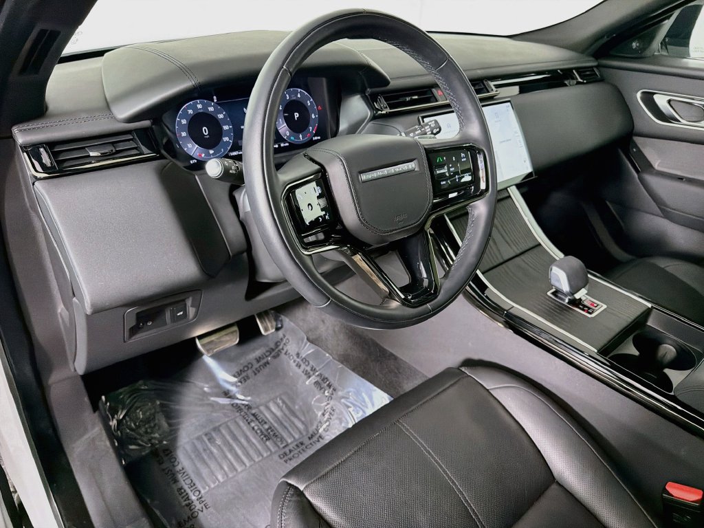 Certified 2026 Land Rover Range Rover Velar Dynamic SE AWD/4WD image 9