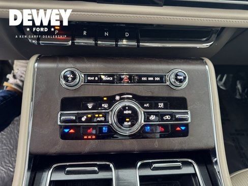 Used 2021 Lincoln Aviator Reserve w/ Equipment Group 201A image 21