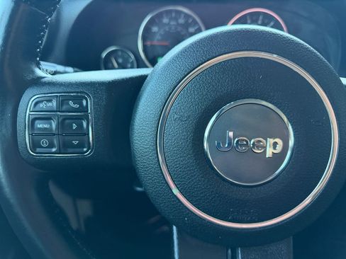 Used 2015 Jeep Wrangler Unlimited Sport w/ Connectivity Group AWD/4WD image 46