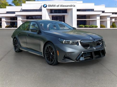 New 2027 BMW M5 w/ Executive Package AWD/4WD image 3