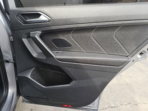 Used 2024 Volkswagen Tiguan SE R-Line image 37