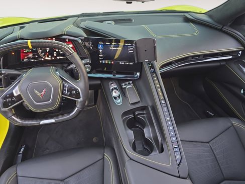 Used 2023 Chevrolet Corvette Z06 w/ Z07 Performance Package image 4