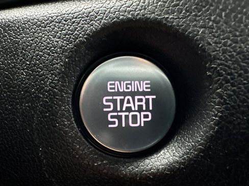 Used 2024 Kia Sorento S image 26