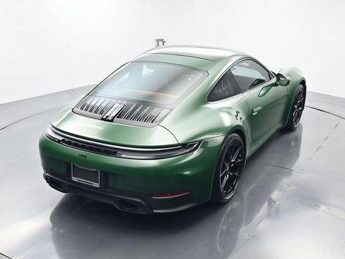 Certified 2025 Porsche 911 Carrera RWD image 40