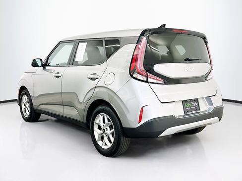 Used 2025 Kia Soul LX w/ LX Technology Package FWD image 5
