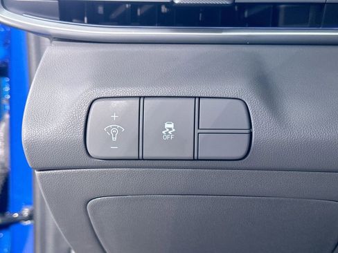 Certified 2025 Hyundai Elantra SEL FWD image 14