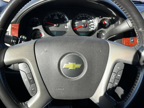 Used 2013 Chevrolet Avalanche LS AWD/4WD image 10