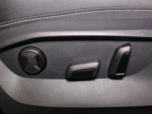 Used 2025 Volkswagen Taos SEL w/ Black Wheel Plus Package image 42