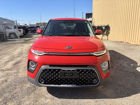 Used 2020 Kia Soul EX image 2