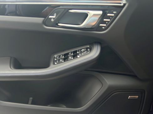 New 2026 Porsche Macan Turbo AWD/4WD image 21