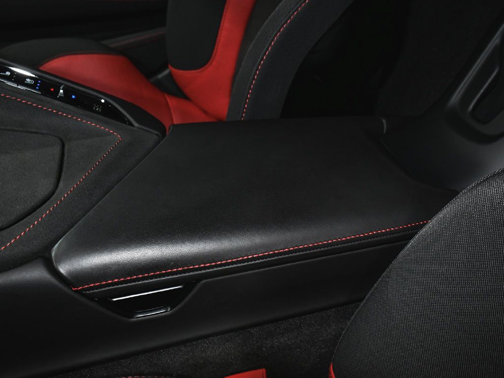 Used 2024 Chevrolet Corvette Stingray Premium Conv w/ Z51 Performance Package RWD image 47