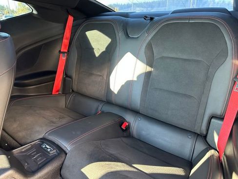 Used 2019 Chevrolet Camaro ZL1 image 21