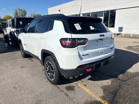 Used 2025 Jeep Compass Trailhawk w/ Trailhawk Elite Group AWD/4WD image 8